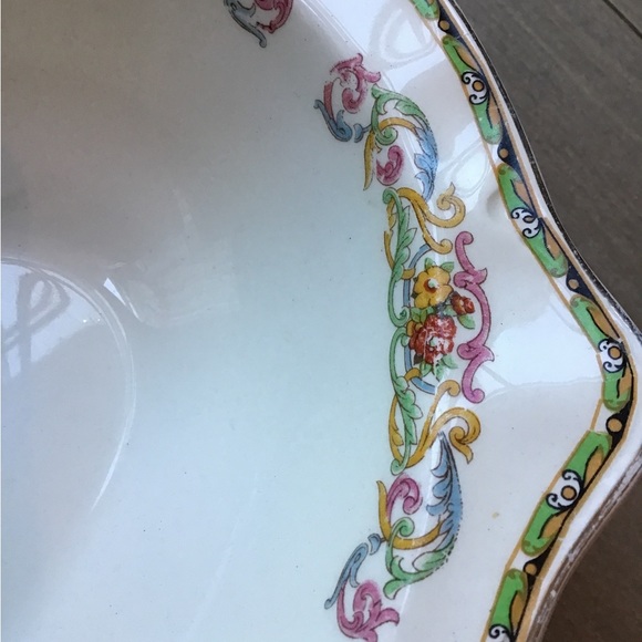 VTG Johnson Bros. Serving Bowl - Picture 3 of 6